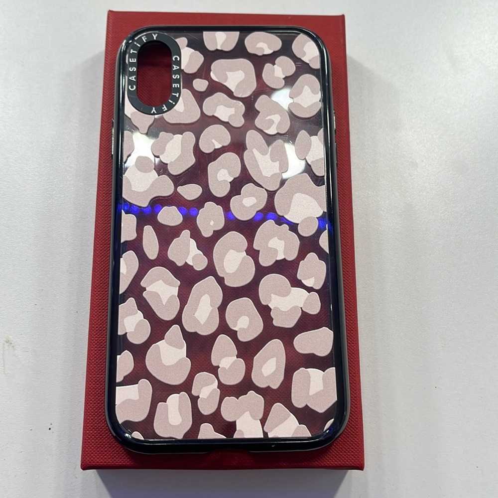 Castify Cheeta print clear case with black boarder